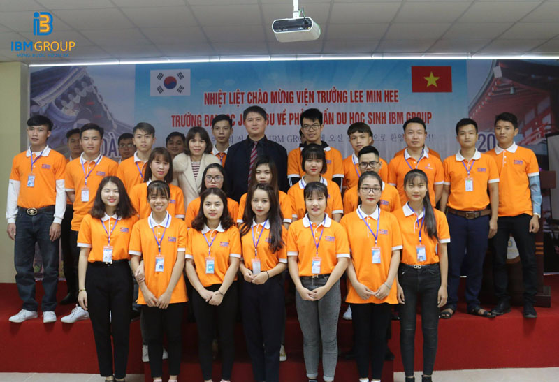 Trường Đại học Joongbu - Hàn Quốc về phỏng vấn học sinh tại IBM Group