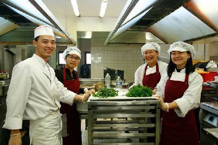 Du học sinh hàn quốc vừa học vừa làm thêm tháng 50 triệu